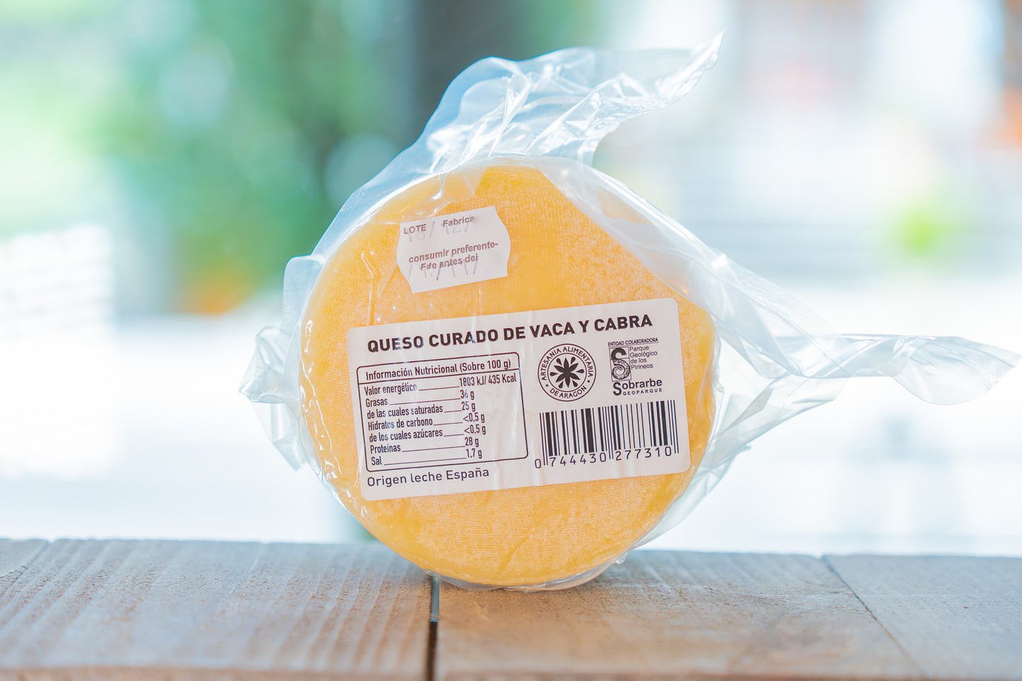 Queso Curado de Vaca y cabra del Artesano de Saravíllo